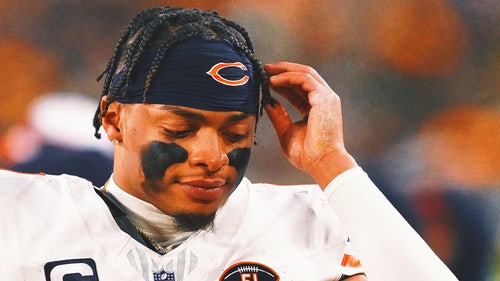 CHICAGO BEARS Trending Image: Why the Bears should be all-in on trading Justin Fields